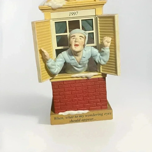 Hallmark Keepsake Collector's Club Away to‎ the Window 1997 Membership Christmas - Picture 1 of 3